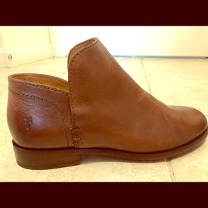 Frye Elyssa Shootie